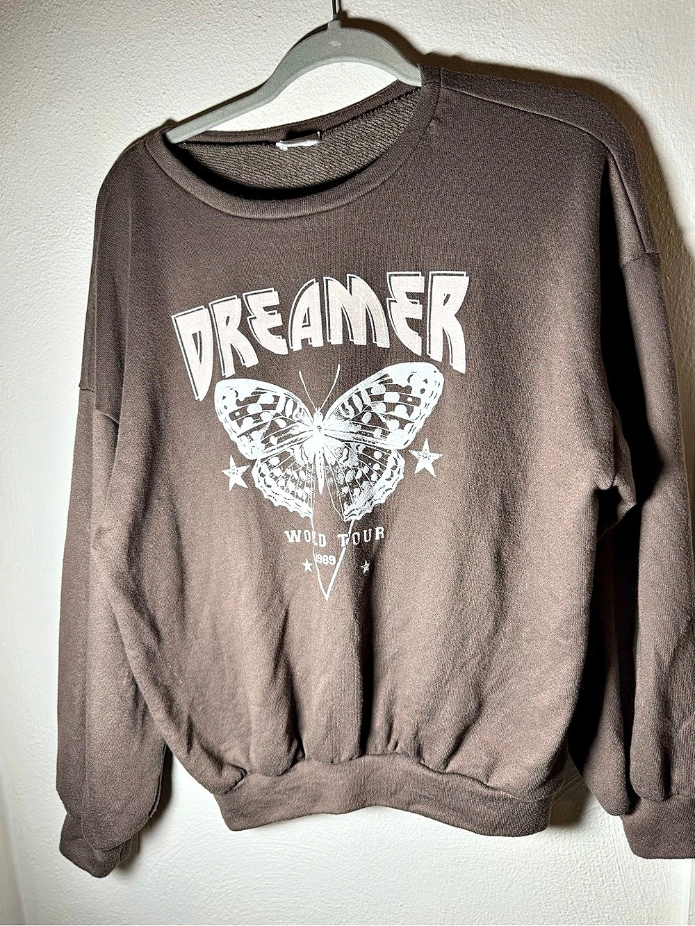 Le Lis  Dreamer Butterfly Graphic Sweatshirt in Brown